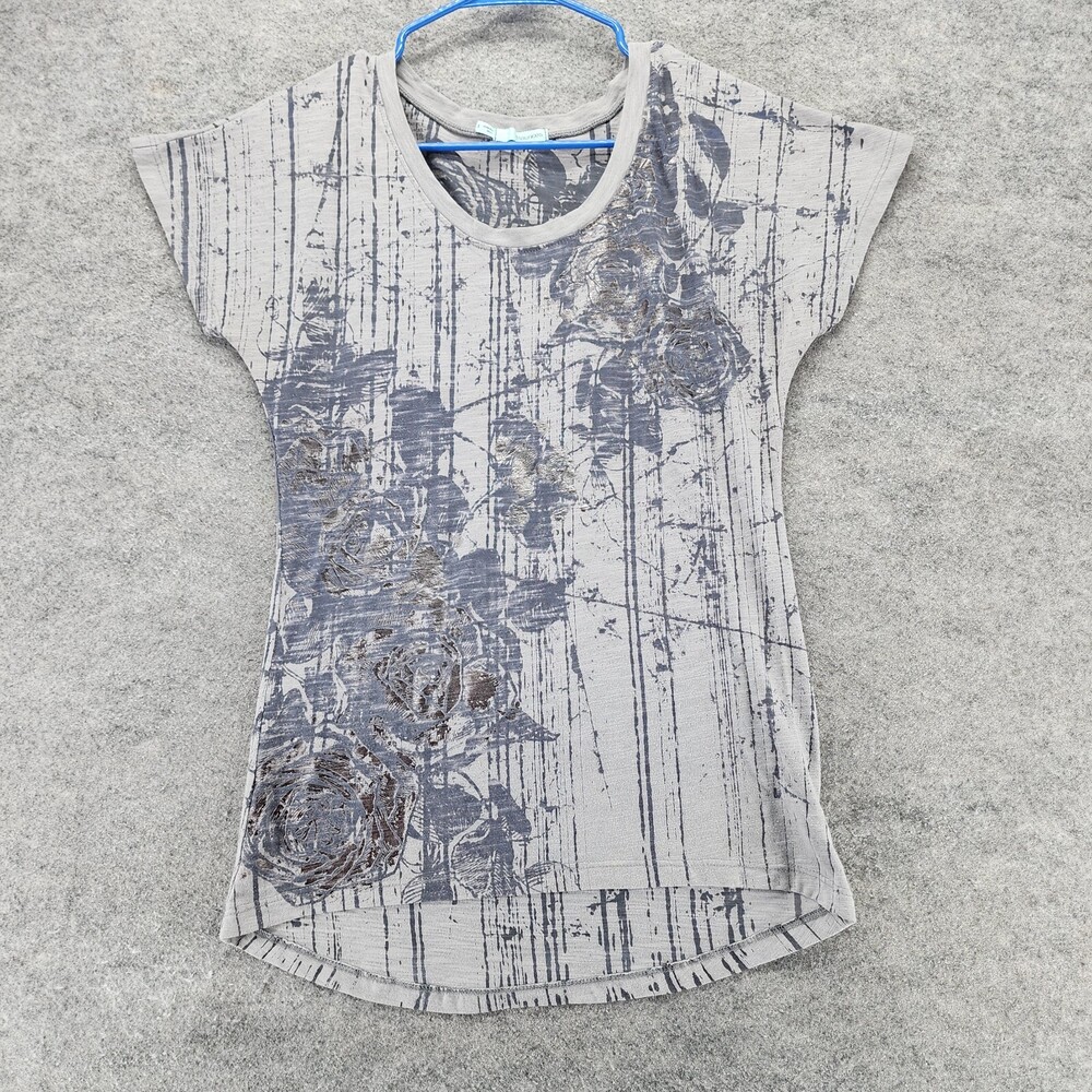 Maurices Shirt Womens Small Short Sleeve Gray Roses